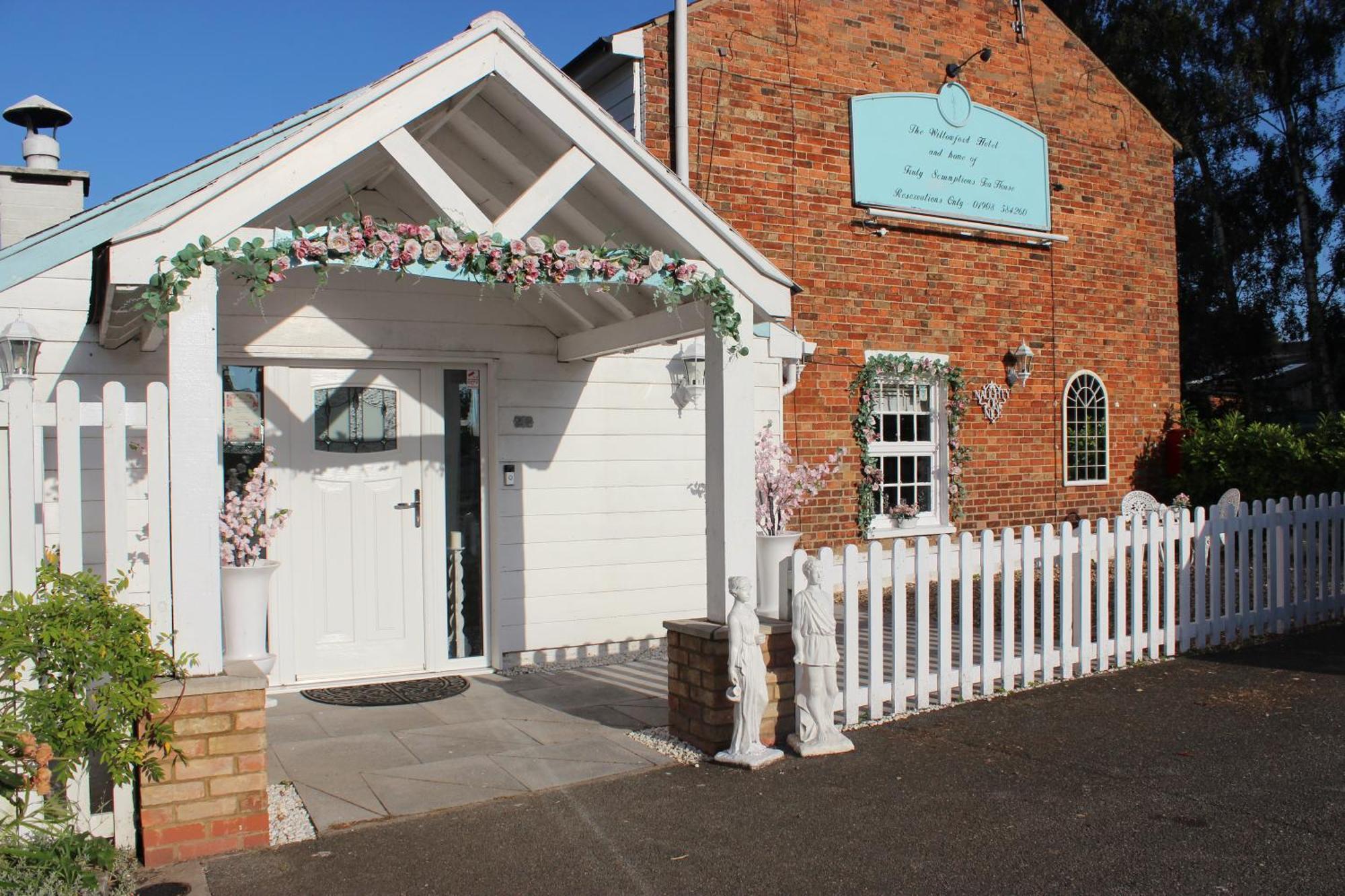 The Willowford Milton Keynes Exterior photo